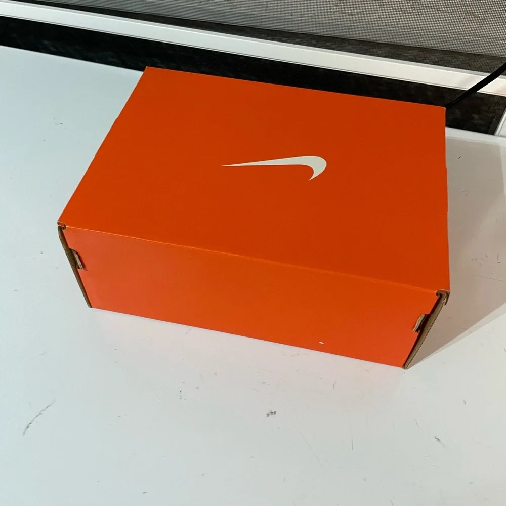 Nike Kids Black and Green Sneakers